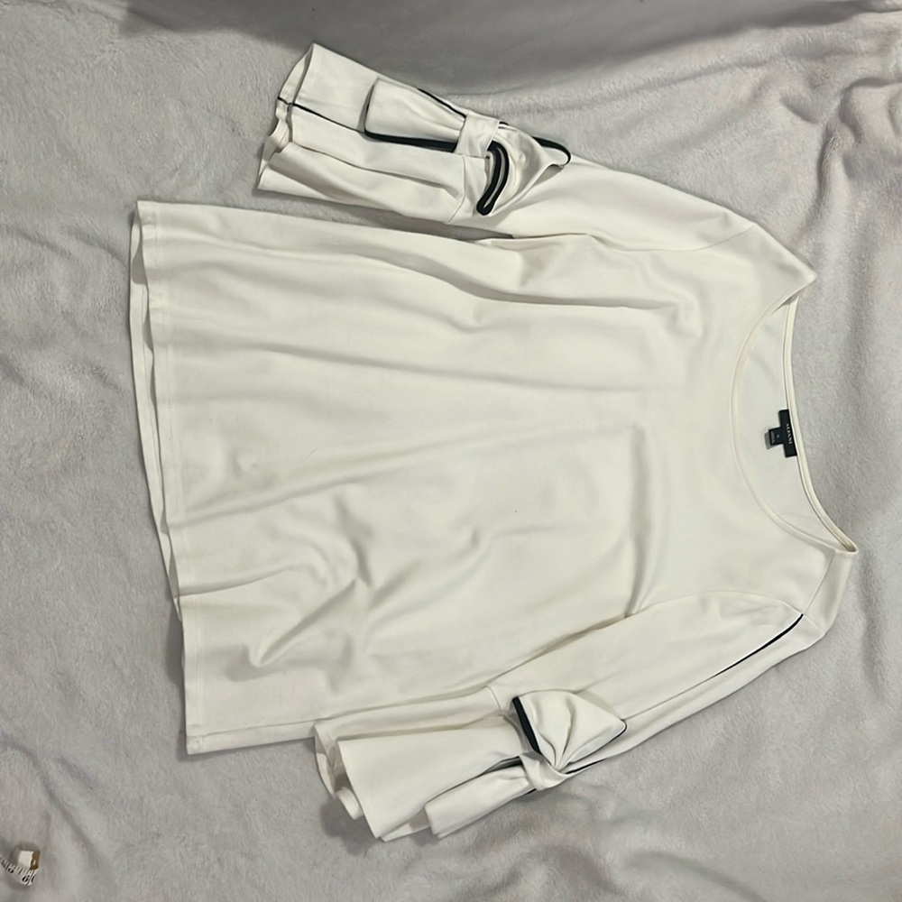 Alfani white/ black blouse
